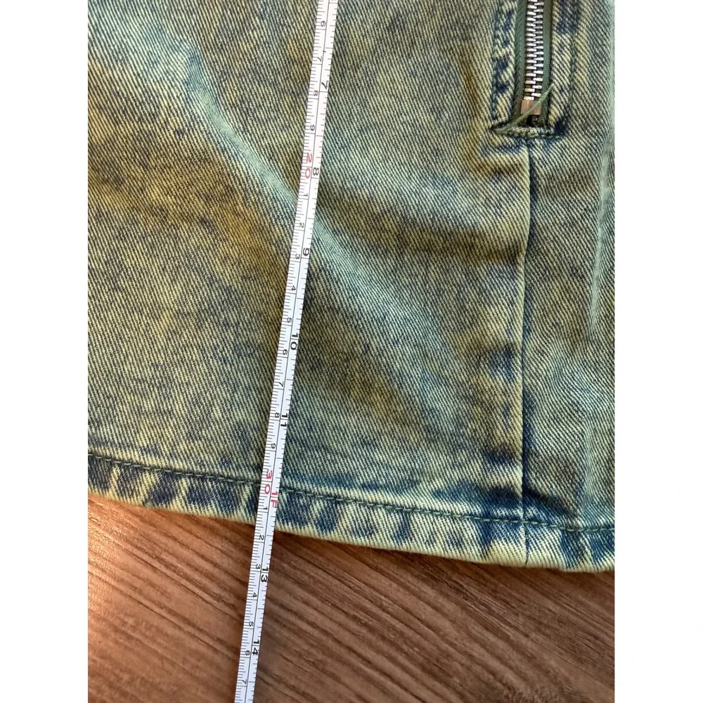 PrettyLittleThing Green Tint Vintage Wash Low Rise Denim Mini Skirt US 8 NWT